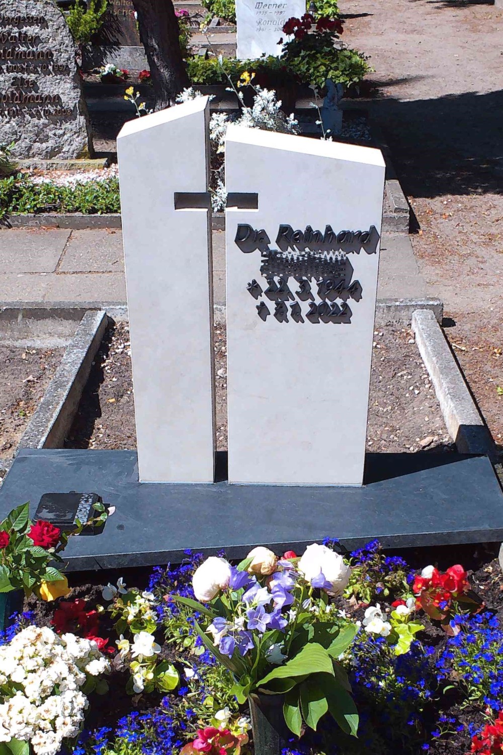 Stein Schneider Grabsteine