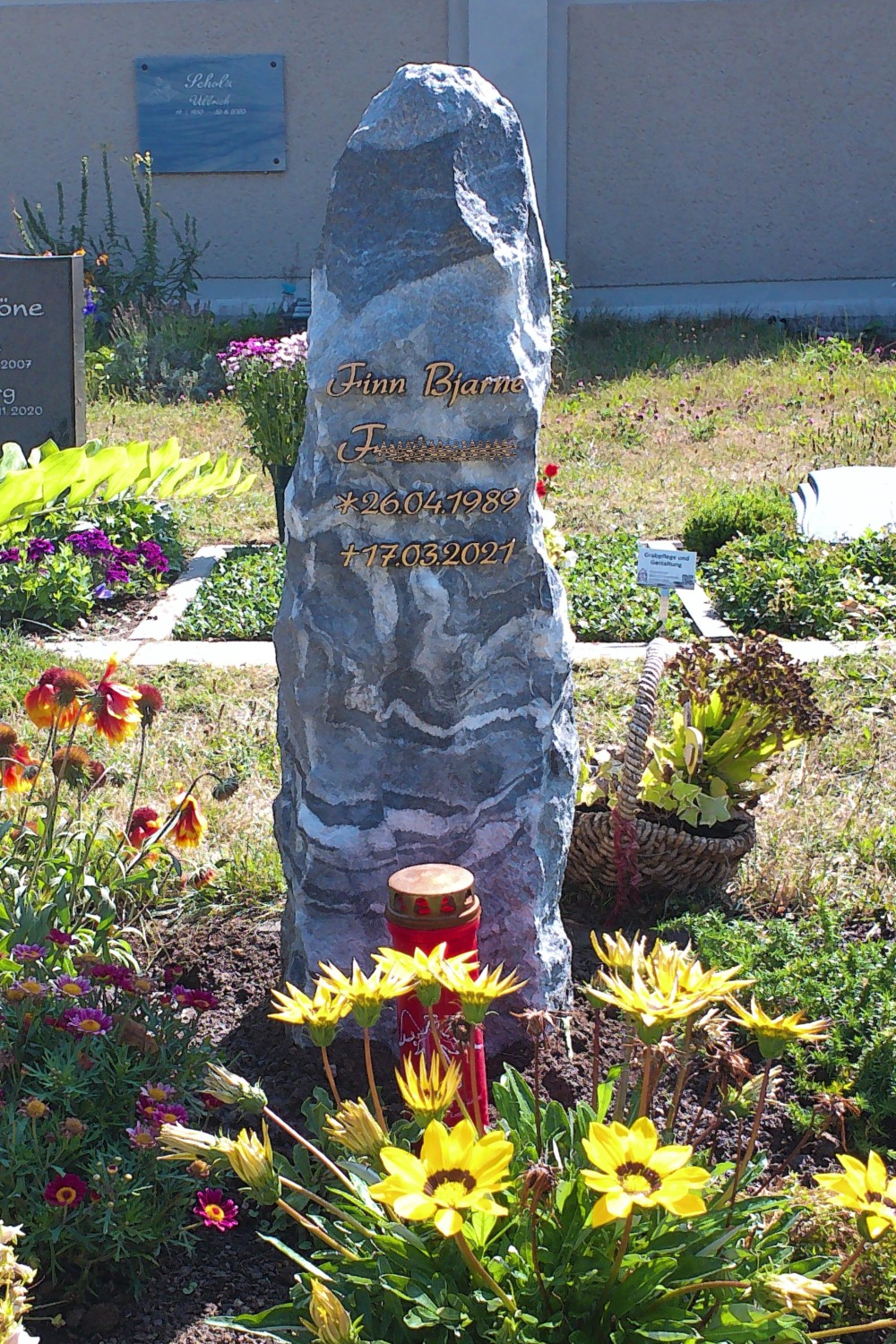 Stein Schneider Grabsteine